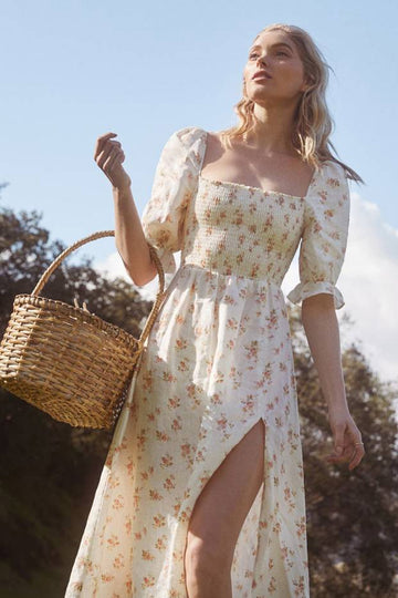 Elsa Hosk Floral Casual Dress With Half Sleeves
