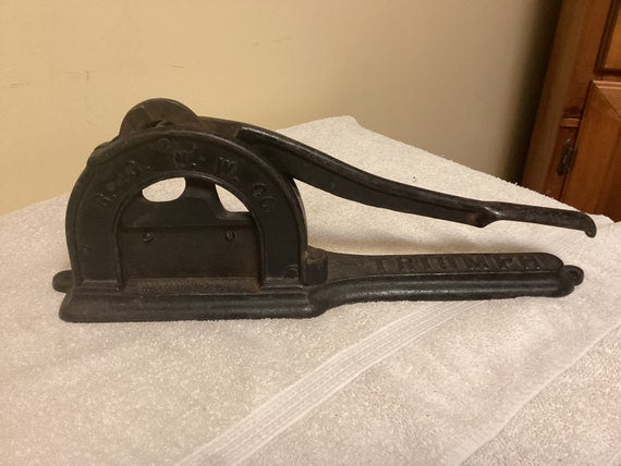 Antique 1800s S. C. W. W. Co. Triumph Cast Iron Tobacco Cutter