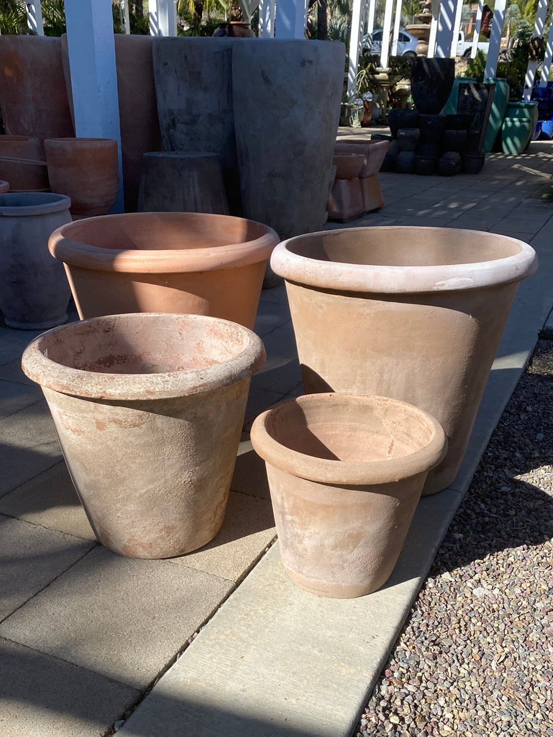 Vietnamese Terracotta Chianti Round Planter Pot