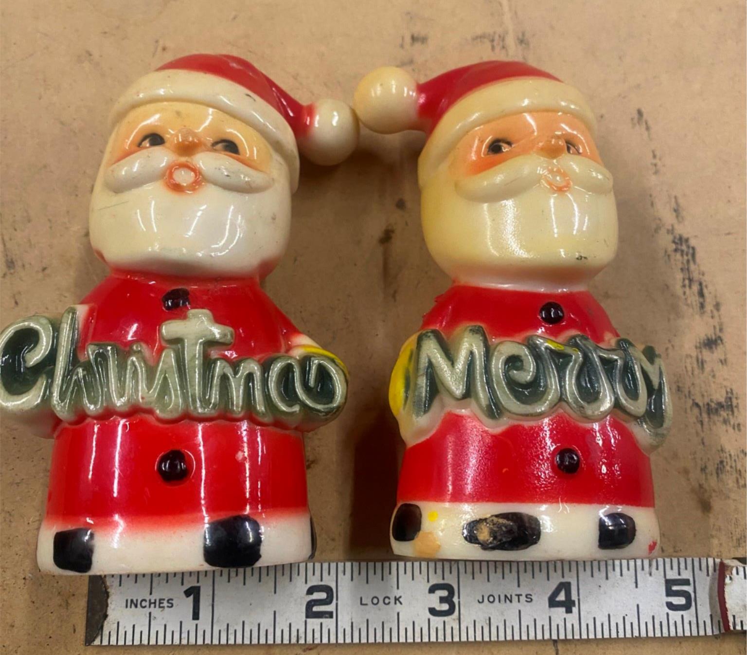 Vtg 1950s Merry Christmas Santa Claus Salt Pepper Shakers by Brinnco Hard plasti
