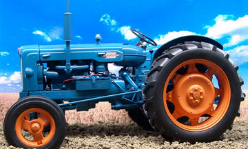 MODELLINO IN SCALA COMPATIBILE CON TRATTORE FORDSON MAJOR 1954 1:16 UNIVERSAL UH2640