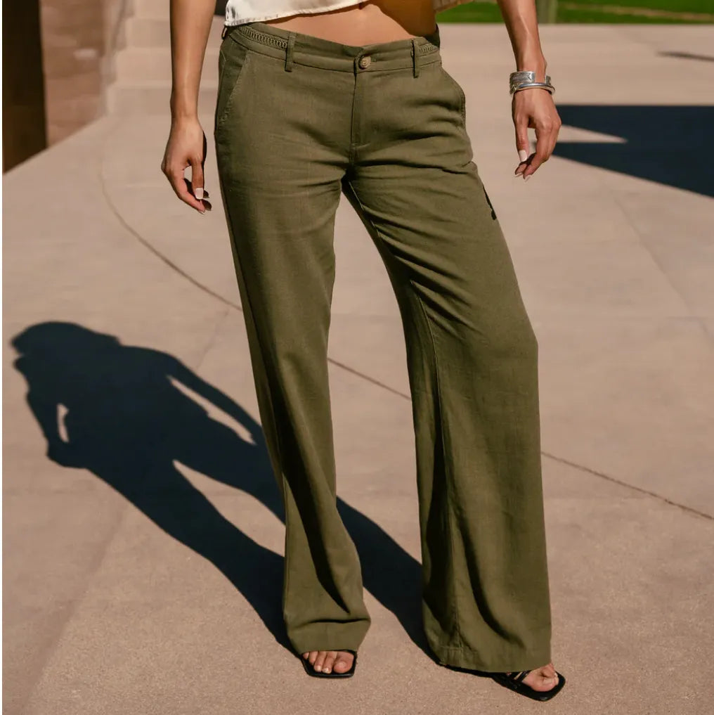 pantalon femme vert olive coupe large fluide jambe longue tombe naturel