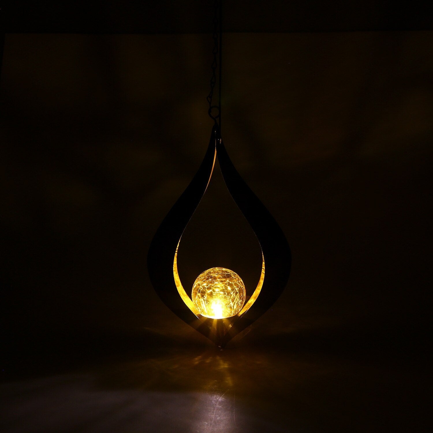 Lanterne solaire métal flamme noire LED jaune