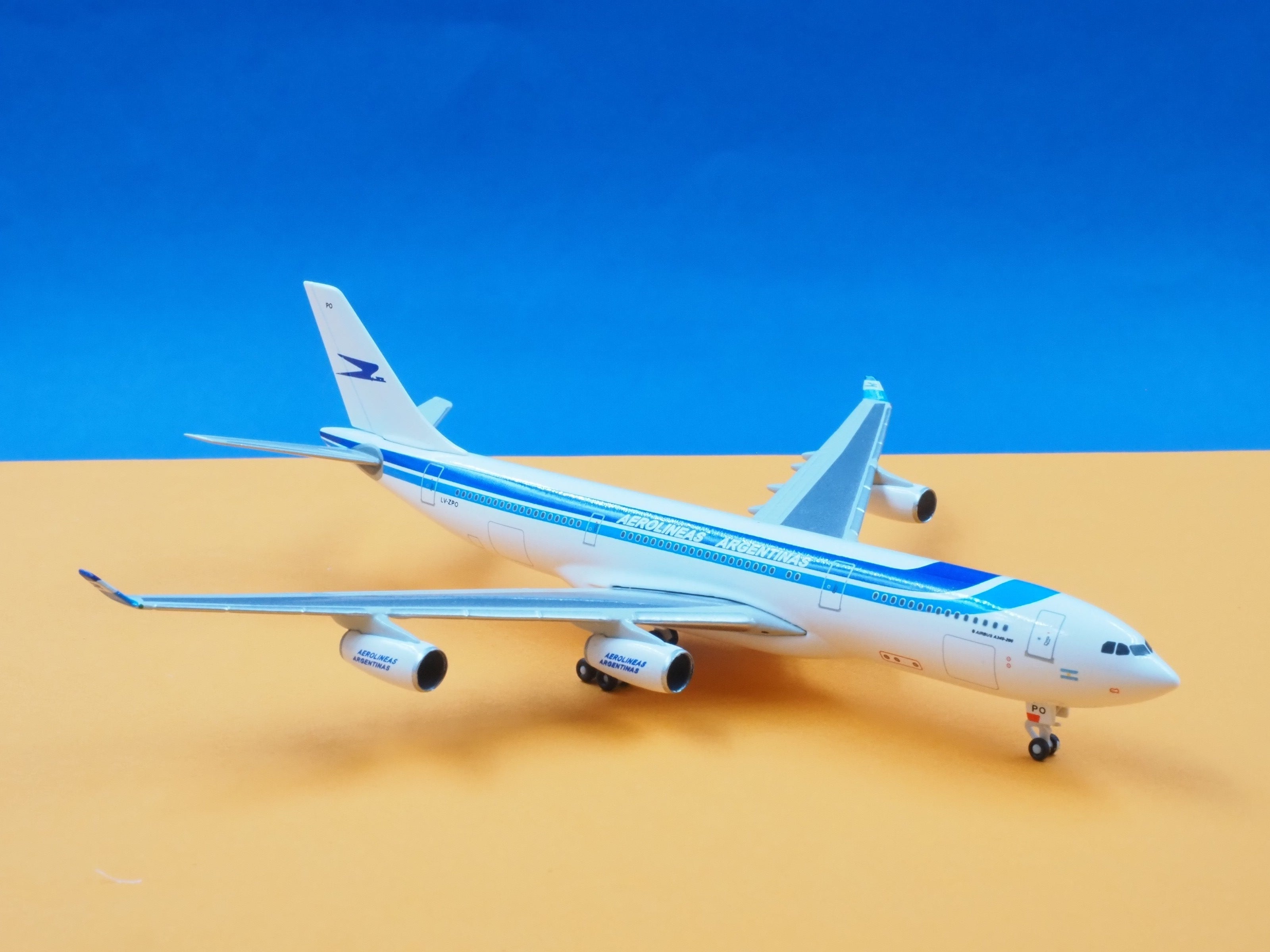 DIE-CAST MODEL — 🇦🇷 Aerolíneas Argentinas — Airbus A340-200 — Herpa — 1:500 — WITH ORIGINAL BOX —