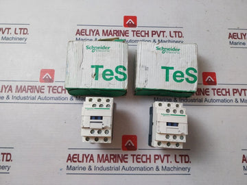 Schneider Electric Cad50P7 Control Relay 230V 50/60Hz