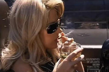 When a housewife starts smoking you know shit went/is about to go down :  r/RHOBH